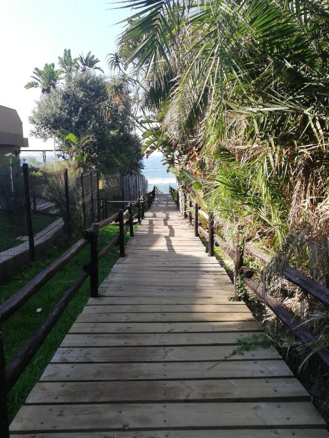 Loadshedding Free!! Tropical Beach Oasis, Wi-Fi, Views, Pool, Netflix Ballito Eksteriør billede